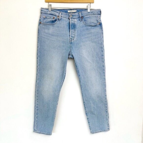 Levi's Wedgie premium Icon Fit Jeans Tango Light wash size 32 - Picture 1 of 10